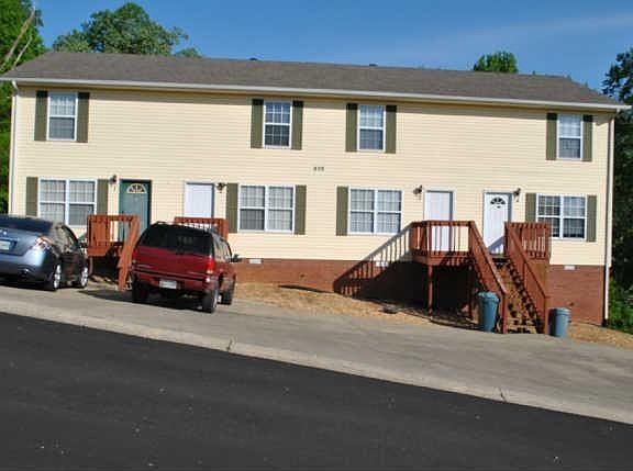 5th image of 928 Kingsbury Dr