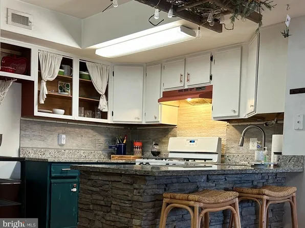 9200 Azure Ct APT 201, Manassas, VA 20110