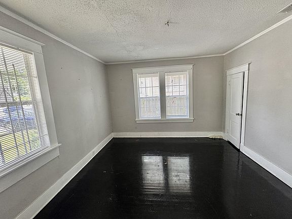 5th image of 1941 E McLemore Ave