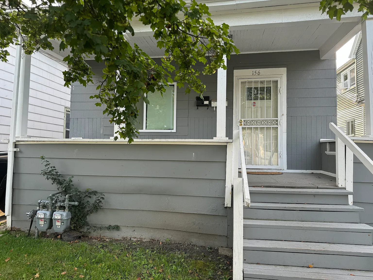 2 bed, $1,000 — Photo 1