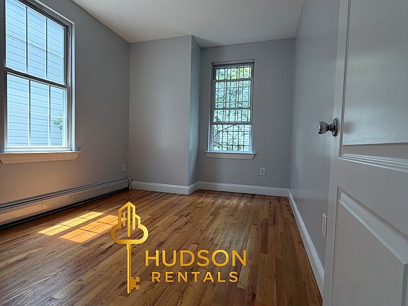 3rd image of 227 Bidwell Ave Floor 2