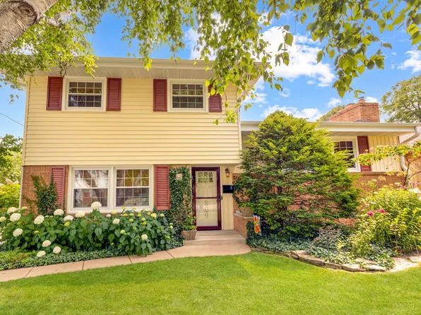 809 Manitowoc AVENUE, South Milwaukee, WI 53172
