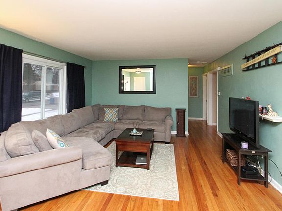 2nd image of 1349 Bretton Dr
