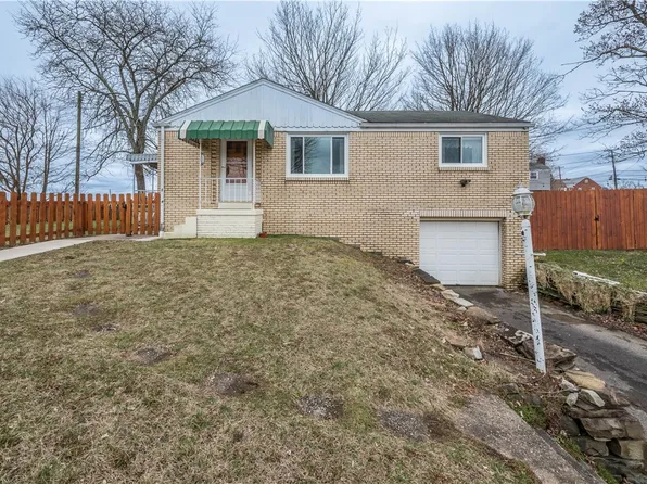 3034 Clairton Rd, West Mifflin, PA 15122