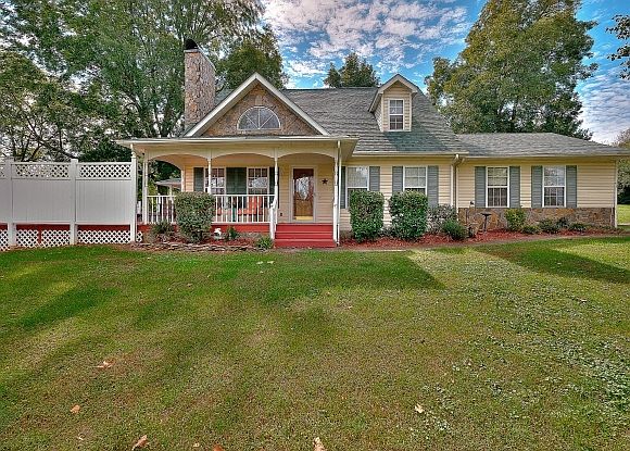 1st image of 111 Pecanwood Dr