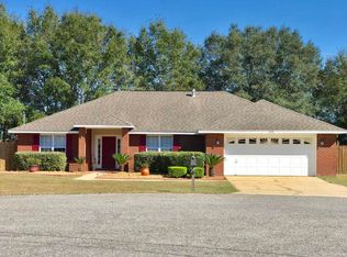 690 Brunson St, Crestview, FL 32536