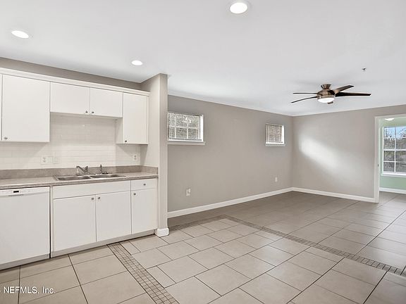 5th image of 3591 KERNAN Boulevard #334