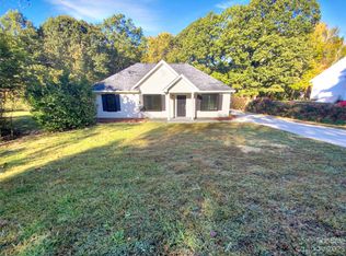 2839 Bobwhite Cir, Wingate, NC 28174