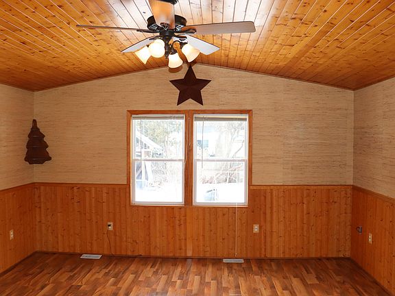 4th image of 1233 Valley Vista Dr SE