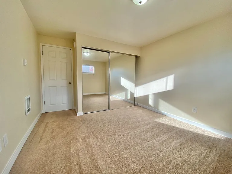 Summit Apartments — Photo 12