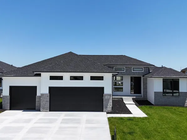 5425 N 212th St, Elkhorn, NE 68022