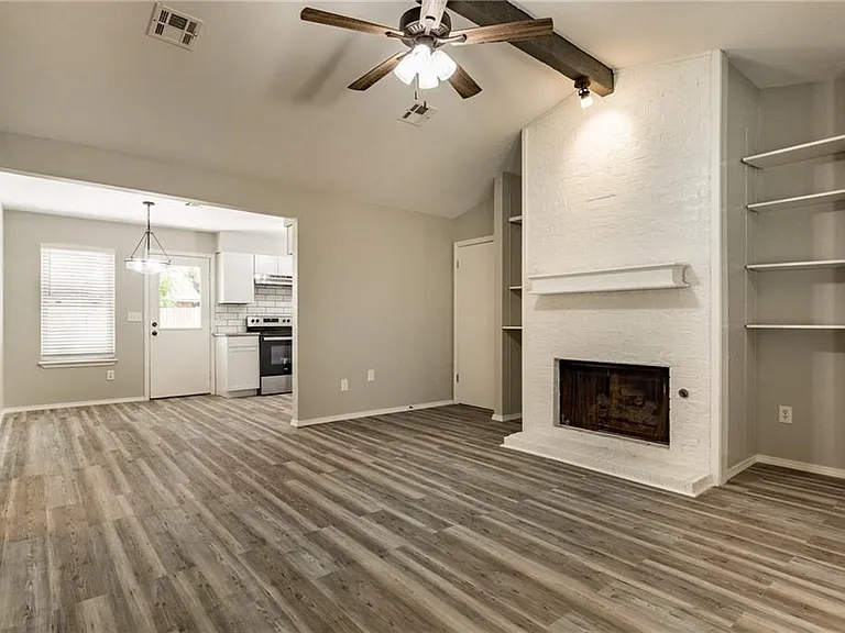 12308 SW 14th St — Photo 3