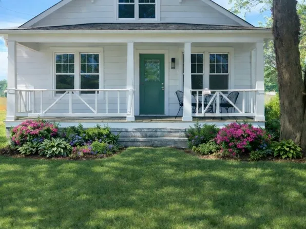 56 Windmill Point Rd, White Stone, VA 22578