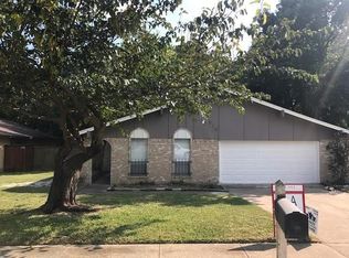 514 Meadowglen Dr, Duncanville, TX 75137