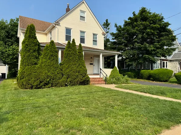 35 Carman Ave, Cedarhurst, NY 11516
