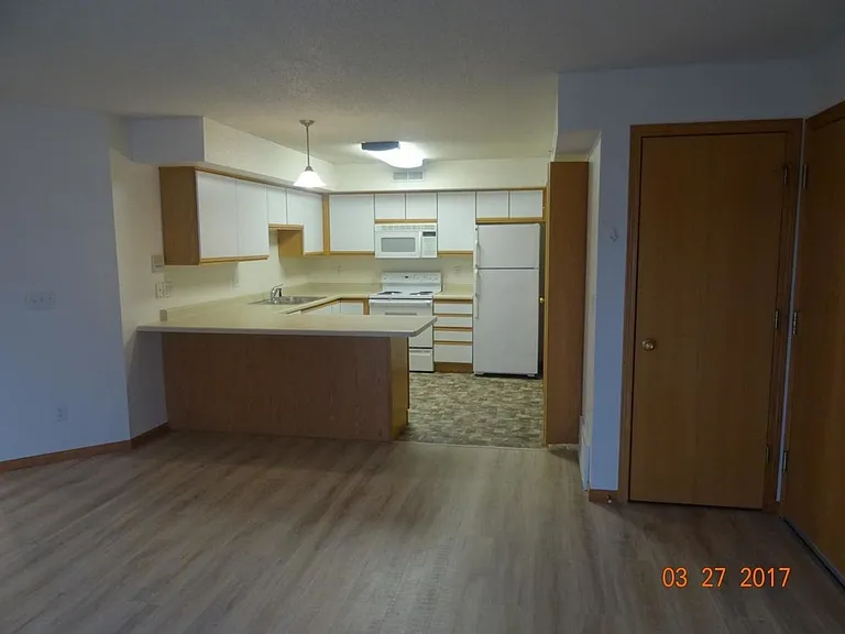 2880 Coral Ct — Photo 4