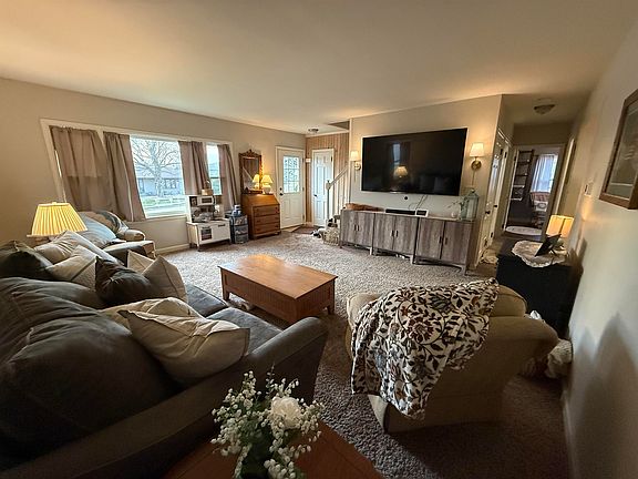 2nd image of 2160 Avalon Rd