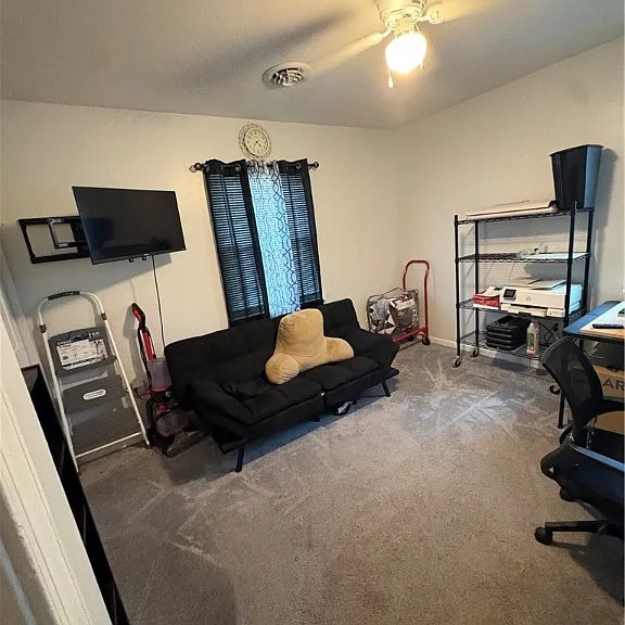 4713 Craddock Ave — Photo 3
