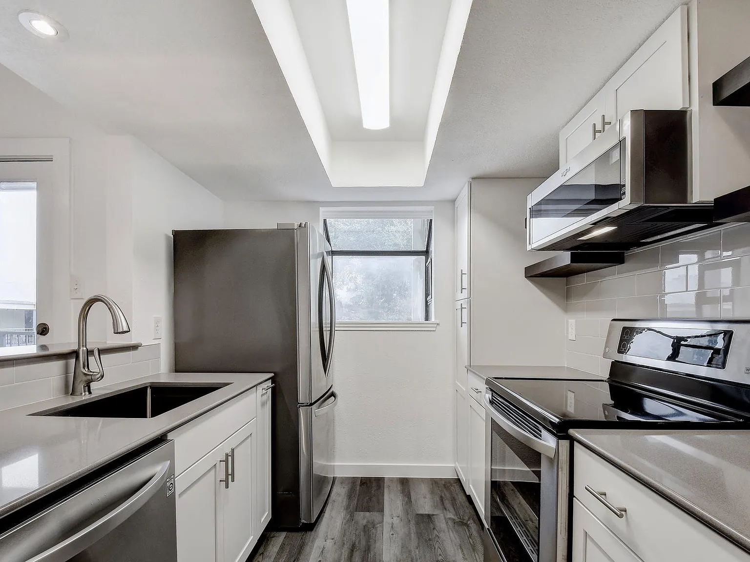 2 bed, 1.0 bath, 717 sqft, $1,650 — Photo 4