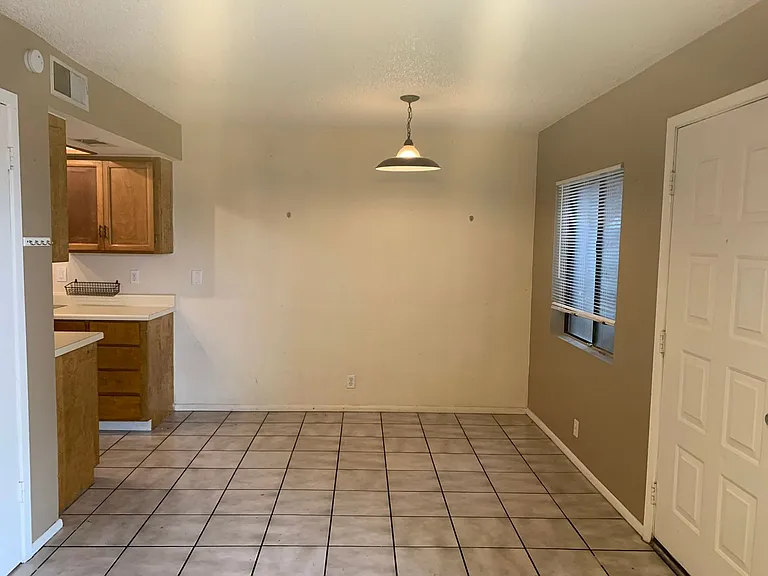 286 W Palomino Dr #115 — Photo 3