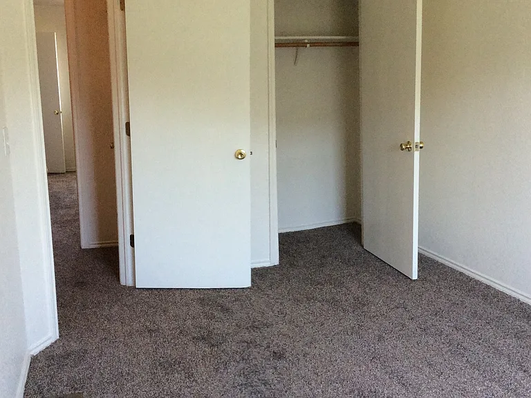 4002 Madison Dr #C — Photo 14