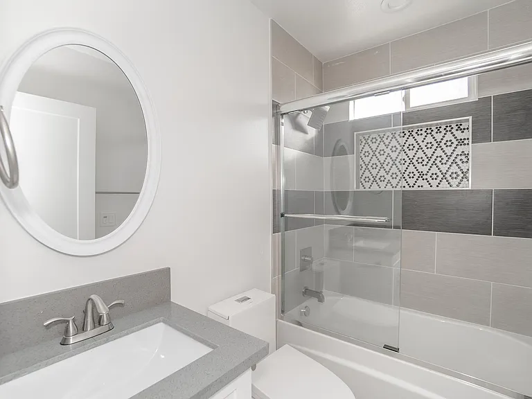 3913 Brighton Ave — Photo 37