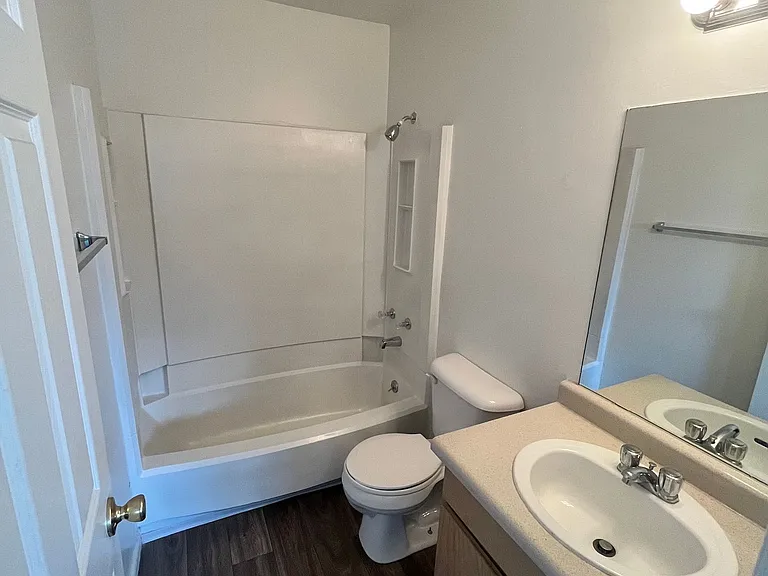 Tortugas Apartments — Photo 19