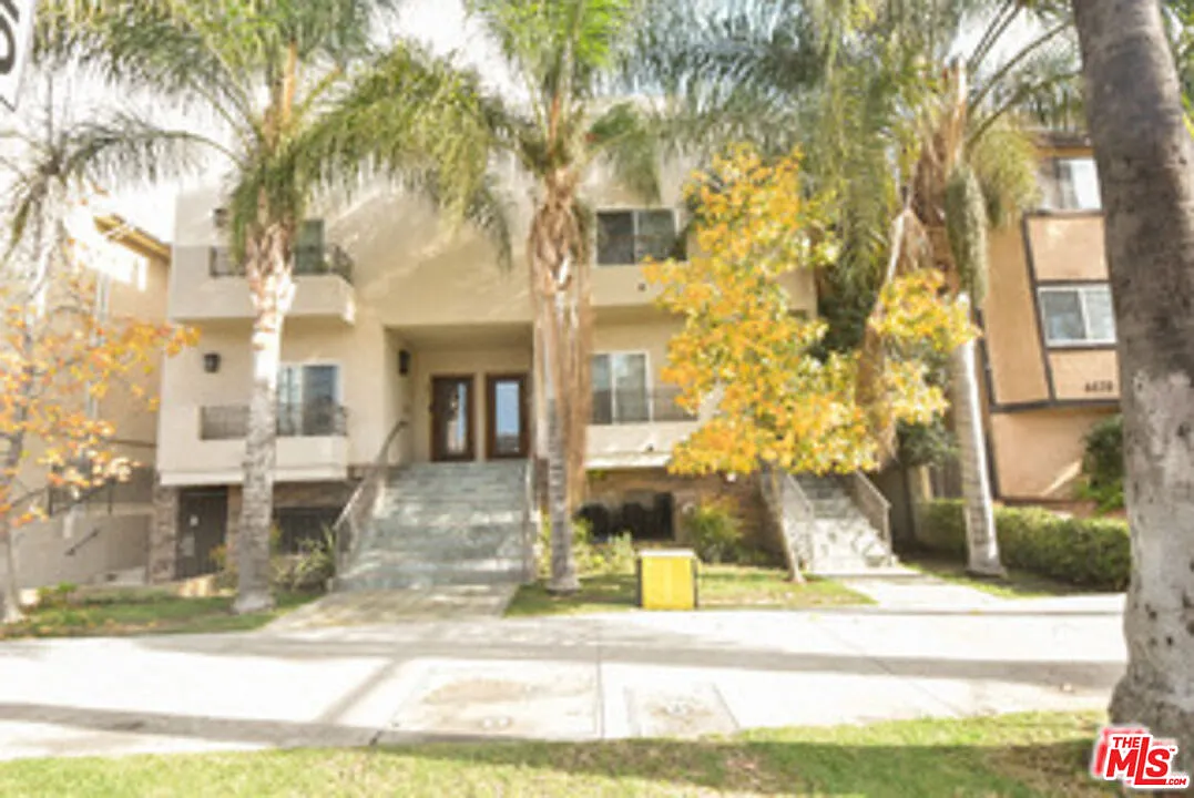 3 bed, 3.5 bath, 2000 sqft, $4,000 — Photo 3
