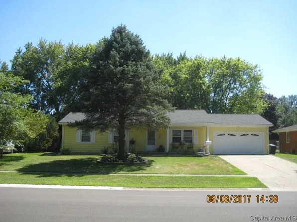 2220 Winnebago Dr, Springfield, IL 62702