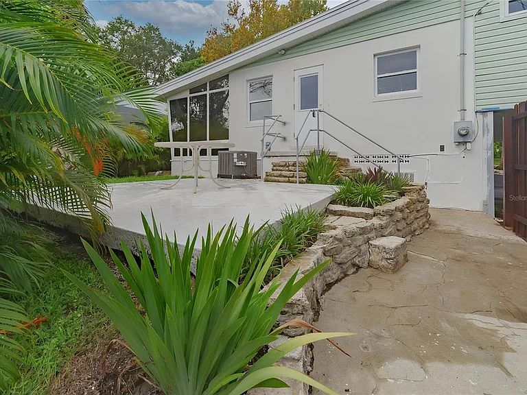 4111 Dr Martin Luther King Jr St N — Photo 29