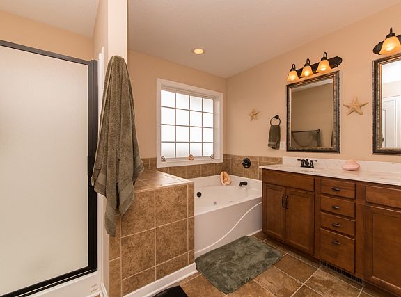4th image of 2992 Brewster Dr