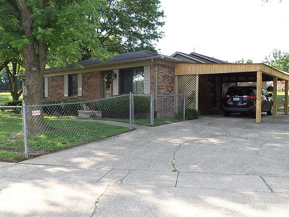2nd image of 605 Cottonwood Dr