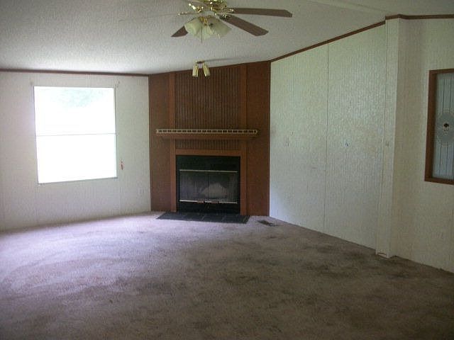 2nd image of 215 Dirty Ankle Rd