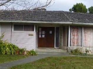 370 Vipond Dr, Crescent City, CA 95531