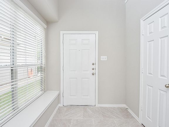 3rd image of 5619 Stonecloud Ln