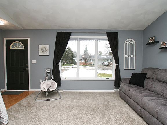 3rd image of 3618 La Mancha Dr