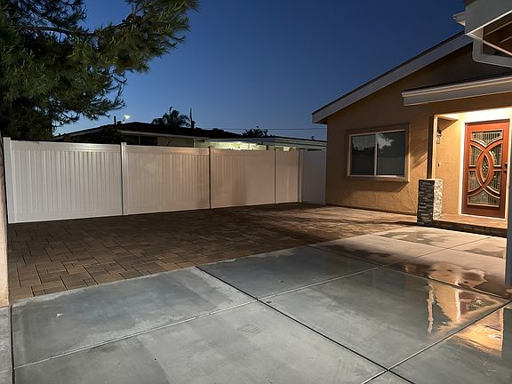 3rd image of 4618 W Roy Cir