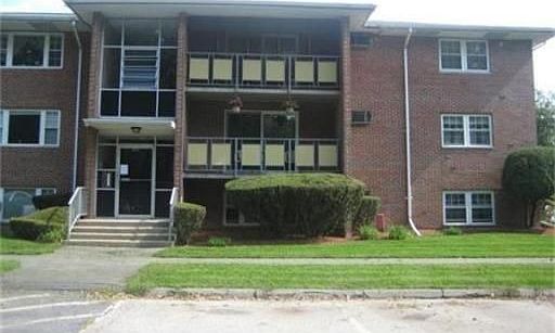 1st image of 204 Rock St APT L9