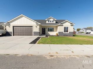 4038 Blue Cascade Ct, Buhl, ID 83316