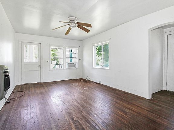 4th image of 117 Cedar St