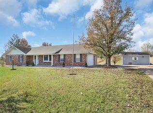 1149 Emerald Dr, Moscow Mills, MO 63362