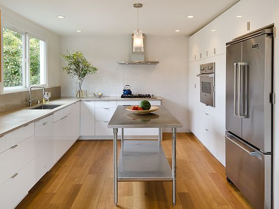 5th image of 202 Ortega St