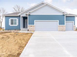 830 Sandstone Point, Waukee, IA 50263
