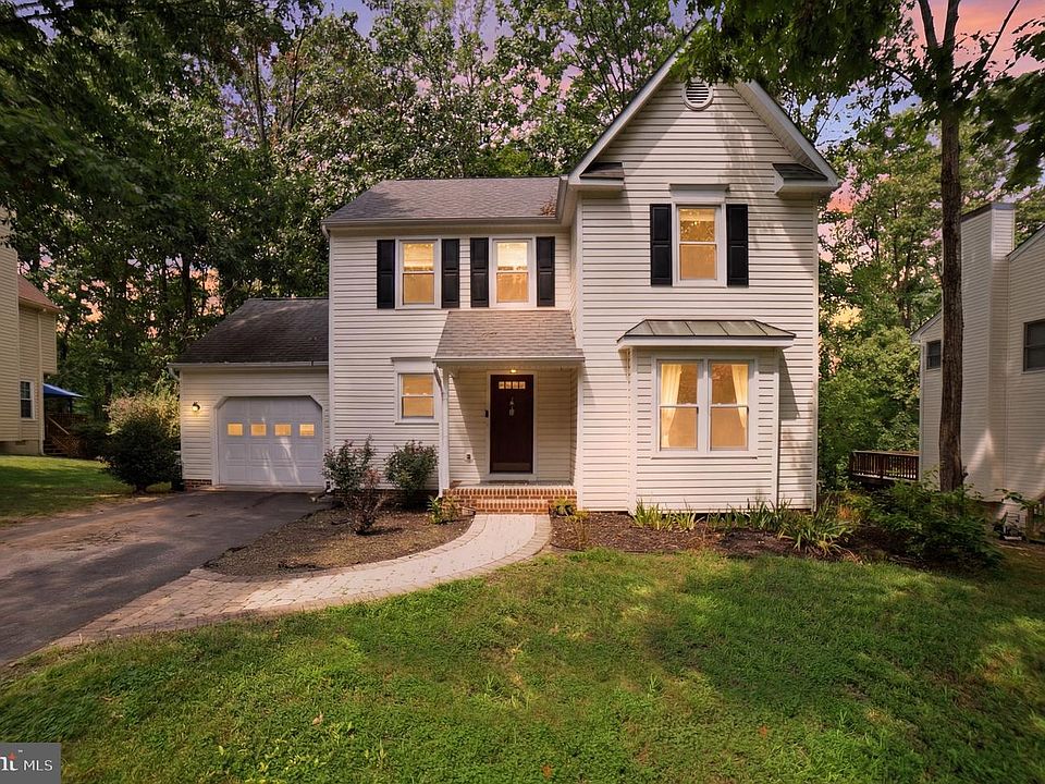 1st image of 9815 Fendale Ln