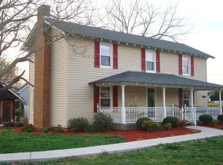 7529 Strawberry Rd, Summerfield, NC 27358