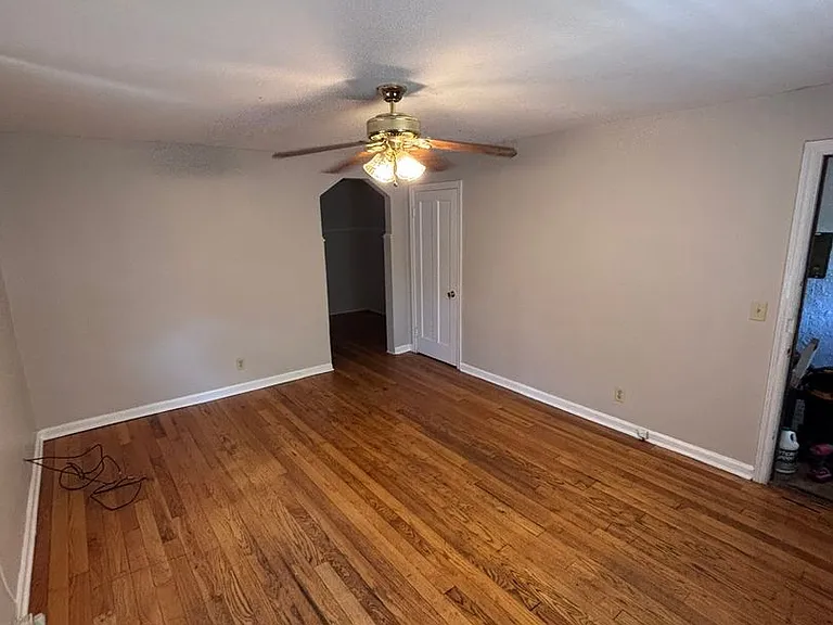 524 Riddle Crest Ln — Photo 2