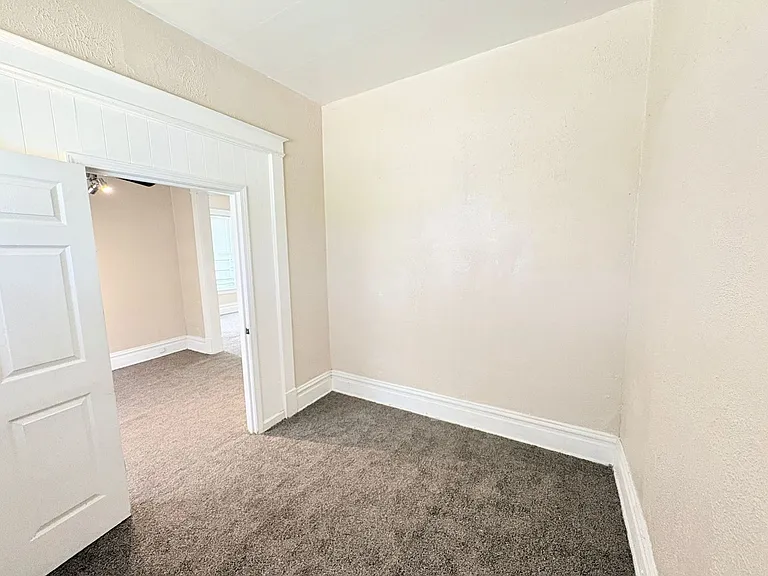 837 Avondale Ave — Photo 9