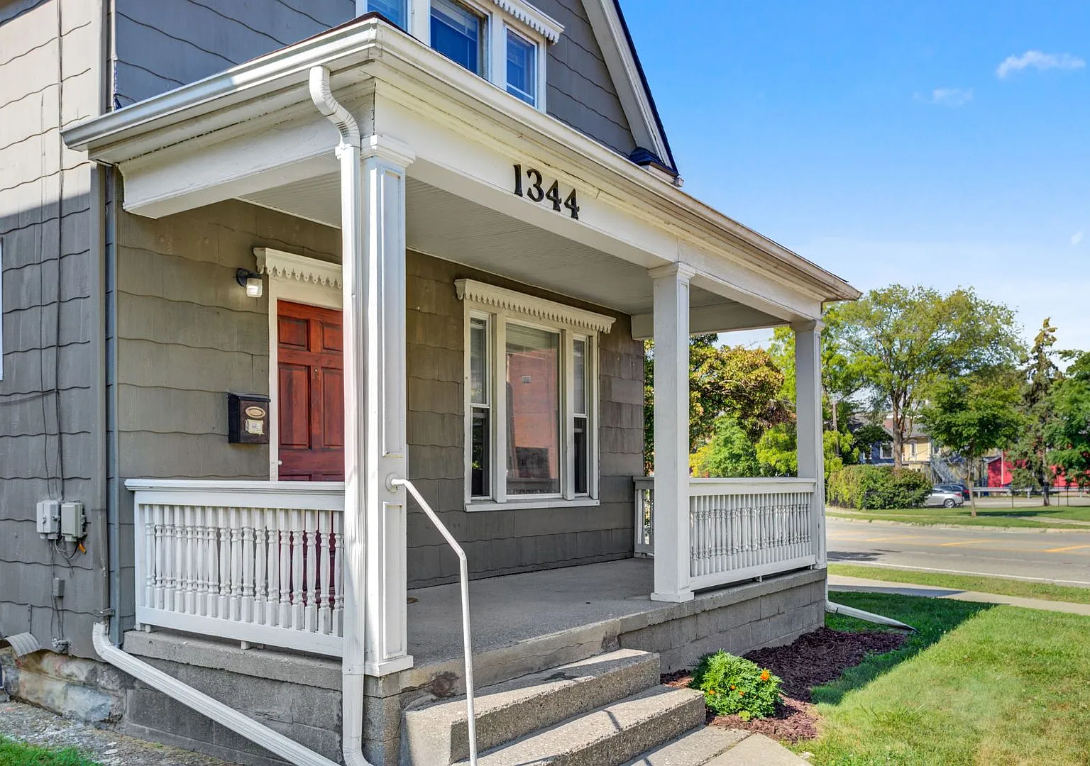 4 Bed/2.5 Bath Private Home Available August '27 — Photo 2