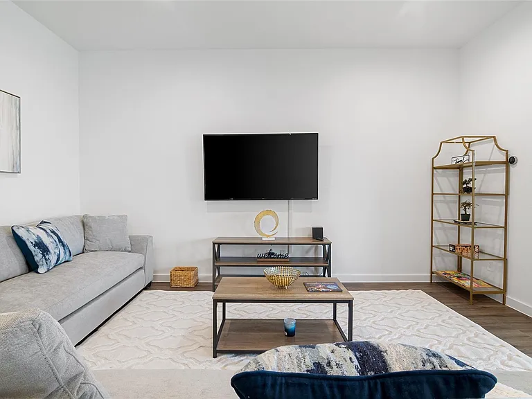 1604 Daylight Lake Dr — Photo 4