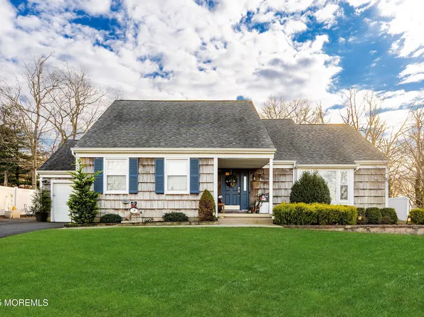 323 Suburban Drive, Toms River, NJ 08753